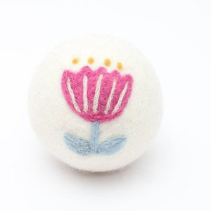 Blue and Pink Flower dryer ball made with 100% organic wool. Fair Trade. Blue and Pink Flower dryer ball made with 100% organic wool. Fair Trade.