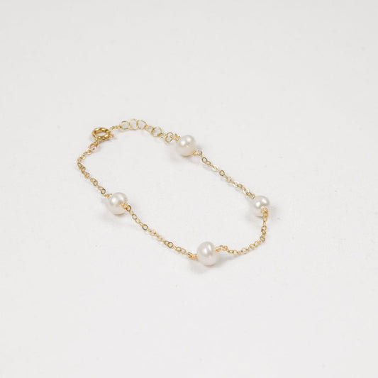 Leeda Freshwater Pearl Station Bracelet | 14k Gold Filled | Classic (Copy)