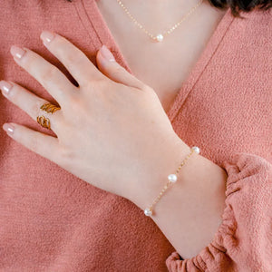 Leeda Freshwater Pearl Station Bracelet | 14k Gold Filled | Classic Leeda Freshwater Pearl Station Bracelet | 14k Gold Filled | Classic