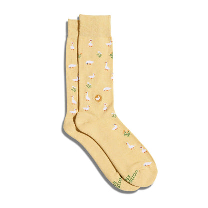 Yellow crew socks with goose pattern made with organic cotton