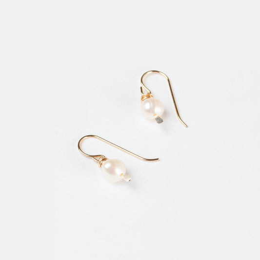 Leeda Pearl Earrings in Gold