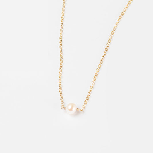 Leeda Pearl Necklace in Gold